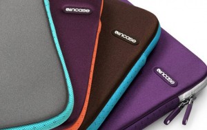 incase-neoprene-sleeve-plus-two-tone-01-570x361